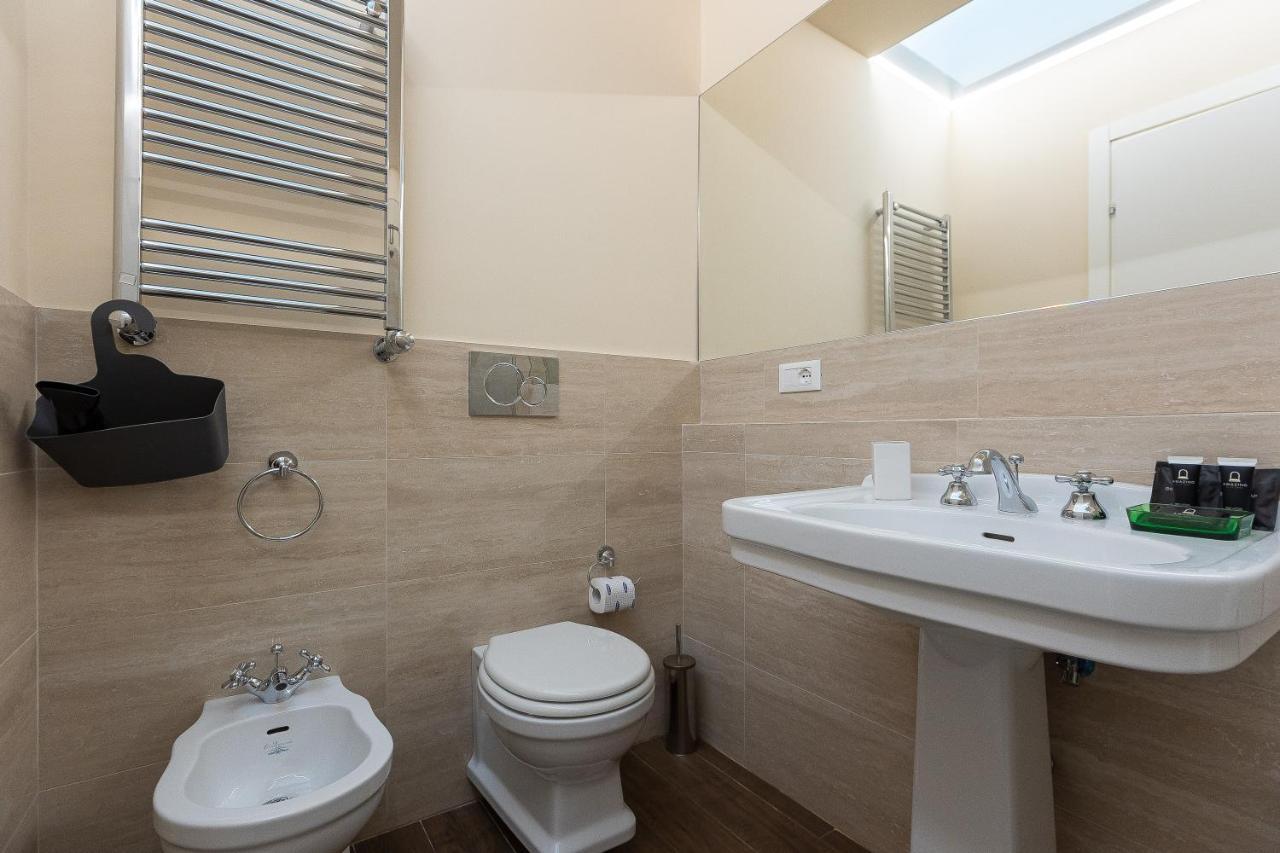 Spa Apartment Via Barberini روما المظهر الخارجي الصورة