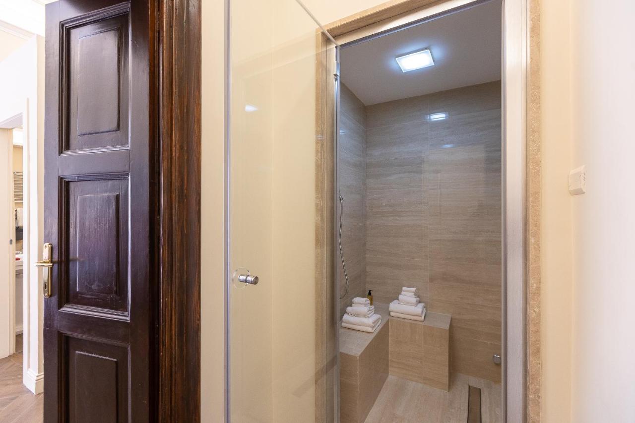 Spa Apartment Via Barberini روما المظهر الخارجي الصورة