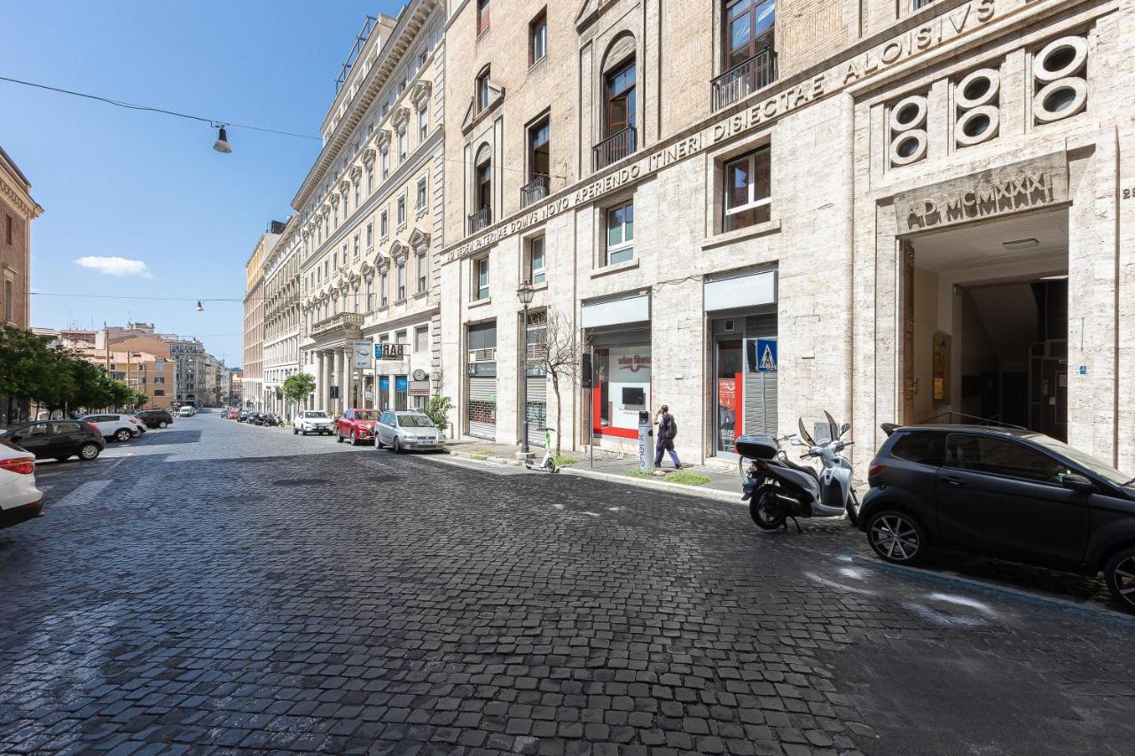Spa Apartment Via Barberini روما المظهر الخارجي الصورة